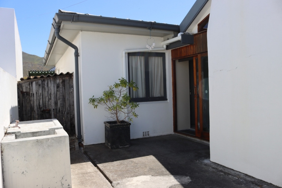 4 Bedroom Property for Sale in Kleinmond Western Cape